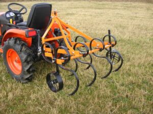 Grubber / Kultivator mit Rad